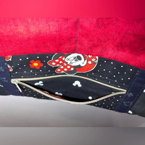 Children’s tote Minnie Mouse print, with two outer pockets, one zip pouch pocket - Picture 6 of 9